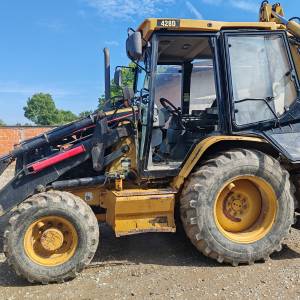 2004 CAT 428 d