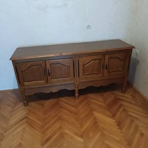 Hrastova komoda i stol za dnevni boravak