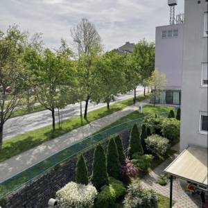 IZNAJMLJUJE SE STAN U ZAGREBU ( JARUN )