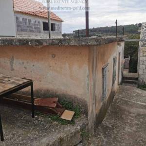 Kamena Kuća: Okrug Donji, za uređenje