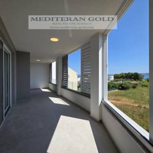 Kaštel Štafilić, novogradnja, trosoban stan blizu mora, pogled