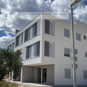 Kaštel Štafilić, novogradnja, trosoban stan blizu mora, pogled