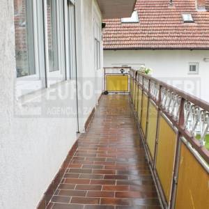 Kuća Zagreb, G. Vrapče, 298 m², 2 etaže kao 2 stana, 3 et. nedovršena