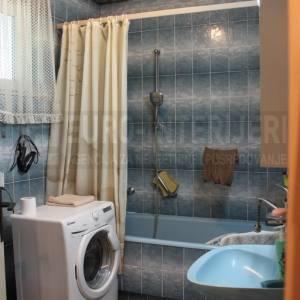 Kuća Zagreb, G. Vrapče, 298 m², 2 etaže kao 2 stana, 3 et. nedovršena