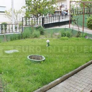 Kuća Zagreb, G. Vrapče, 298 m², 2 etaže kao 2 stana, 3 et. nedovršena