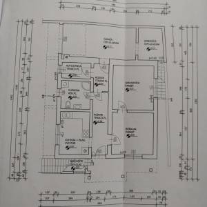 Kuća Zagreb, G. Vrapče, 298 m², 2 etaže kao 2 stana, 3 et. nedovršena