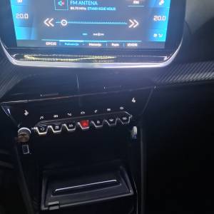 Peugeot 2008 1,2 PureTech 13 KS ALLURE BUSINESS, 2020. SERVISIRAN