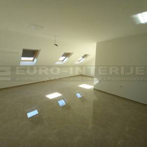 Požega, novouređen četverosoban stan 83 m², blizina centra