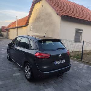 Prodaje se Citroen c4 picasso 1,6 hdi 2014 godište