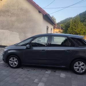 Prodaje se Citroen c4 picasso 1,6 hdi 2014 godište