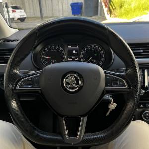 Škoda Octavia 2.0 TDI | Redovno servisiran DSG | Nove gume | HR auto