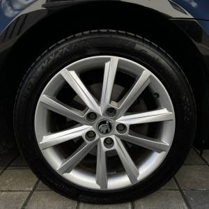 Škoda Octavia 2.0 TDI | Redovno servisiran DSG | Nove gume | HR auto