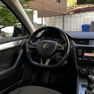 Škoda Octavia 2.0 TDI | Redovno servisiran DSG | Nove gume | HR auto