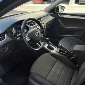 Škoda Octavia 2.0 TDI | Redovno servisiran DSG | Nove gume | HR auto