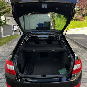 Škoda Octavia 2.0 TDI | Redovno servisiran DSG | Nove gume | HR auto