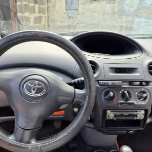 Toyota Yaris 1,0 VVT-i