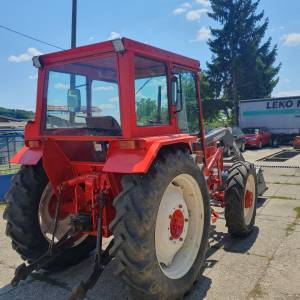 Traktor Renault 551-4 sa utovarivačem