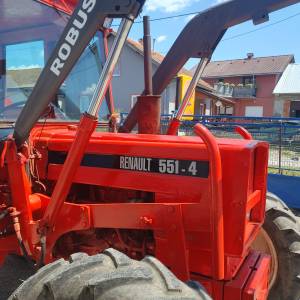 Traktor Renault 551-4 sa utovarivačem