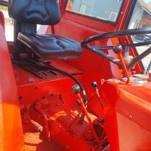 Traktor Renault 551-4 sa utovarivačem
