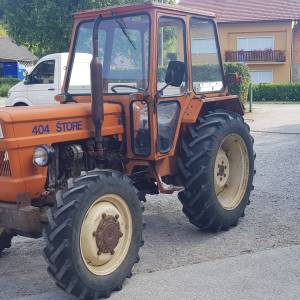 Traktor ŠTORE 404