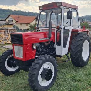 Traktor Universal