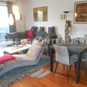 Urbana vila s tri stana - ukupno 140 m² - Zagreb, Kustošija