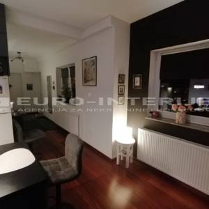 Urbana vila s tri stana - ukupno 140 m² - Zagreb, Kustošija
