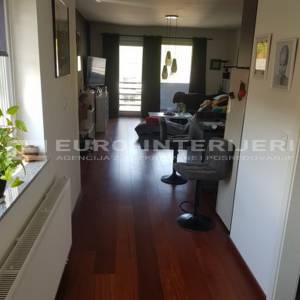 Urbana vila s tri stana - ukupno 140 m² - Zagreb, Kustošija