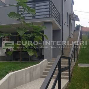 Urbana vila s tri stana - ukupno 140 m² - Zagreb, Kustošija