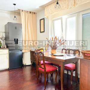 Zagreb Brozova ul. trosoban stan ukupne površine 78 m² + PM