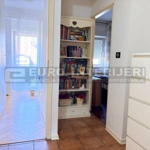 Zagreb Brozova ul. trosoban stan ukupne površine 78 m² + PM