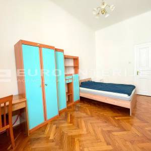 Zagreb Centar Palmotićeva ul. Četverosoban stan 100 m² balkon