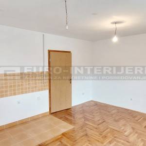 Zagreb - Malešnica, trosoban stan 1. kat 62.44 m² + GPM