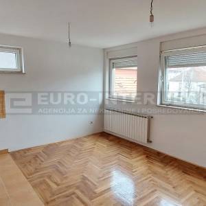 Zagreb - Malešnica, trosoban stan 1. kat 62.44 m² + GPM