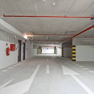 Zakup izložbenog prostora u poslovnoj zgradi - Split, Poljička cesta