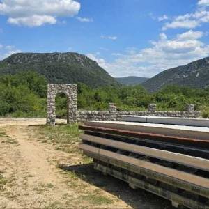 Agroturistički kompleks / Kušaonica (400 m² ukupno) bazen,podrum