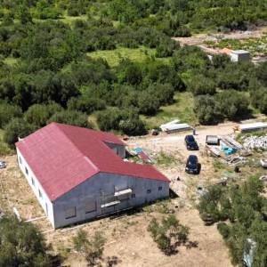 Agroturistički kompleks / Kušaonica (400 m² ukupno) bazen,podrum