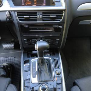 AUDI A4 AVANT 2.0 TDI S-LINE B8.5 2015G
