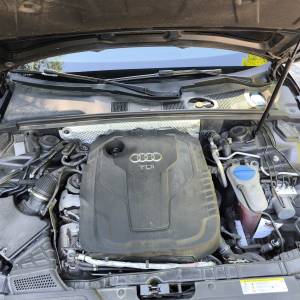 AUDI A4 AVANT 2.0 TDI S-LINE B8.5 2015G