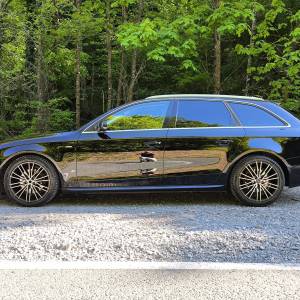 AUDI A4 AVANT 2.0 TDI S-LINE B8.5 2015G