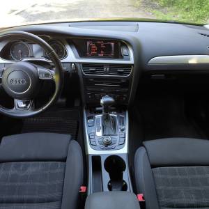 AUDI A4 AVANT 2.0 TDI S-LINE B8.5 2015G