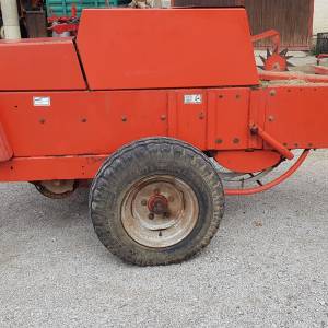 Balirka DEUTZ FAHR HD 400