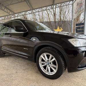 BMW X3 sDrive18d automatikPANORAMAKOŽASVI SERVISI