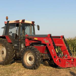 Case 856 XL sa novim utovarivacem