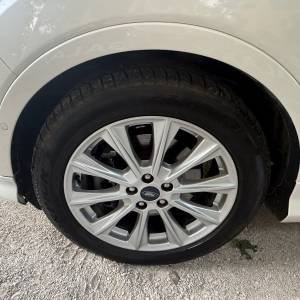 Ford Kuga 1,5 automatikVIGNALE/PREMIUM OPREMAVELIKI SERVIS