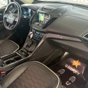 Ford Kuga 1,5 automatikVIGNALE/PREMIUM OPREMAVELIKI SERVIS