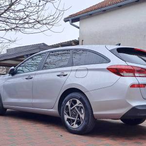 Hyundai i30CW, nov, 12/25, 900 km.