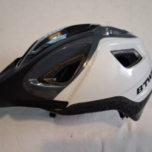 Kaciga za biciklu Btwin - 15€