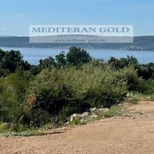 Kaštel Novi, Trosoban stan, novogradnja, sa vrtom