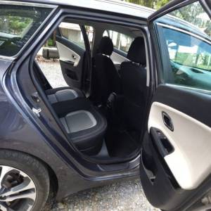 Kia Ceed (cee'd) Sportswagon 1,6 CRDi + 2 seta guma
